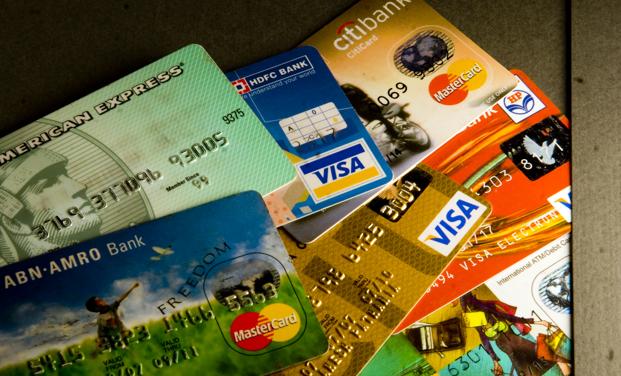 Cartão de crédito sem anuidade: compare 21 opções : Guia 